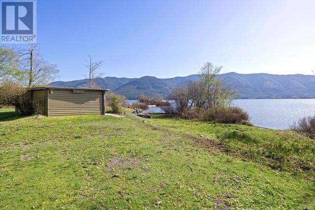 11464 Youbou Rd, House detached with 3 bedrooms, 2 bathrooms and 4 parking in Cowichan Valley I BC | Image 5