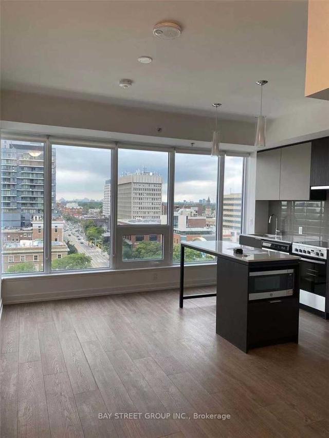 1003 - 203 College St, Condo with 1 bedrooms, 1 bathrooms and 0 parking in Toronto ON | Image 2