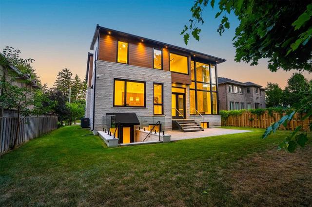 3355 Lakeshore Rd, House detached with 4 bedrooms, 6 bathrooms and 6 parking in Burlington ON | Image 12
