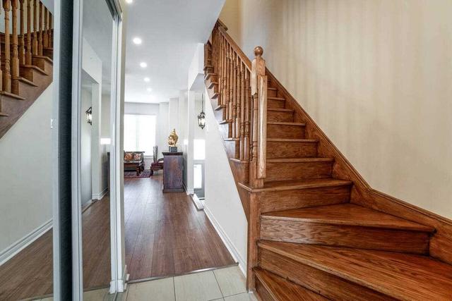 12 - 1355 Rathburn Rd E, Townhouse with 3 bedrooms, 3 bathrooms and 2 parking in Mississauga ON | Image 4