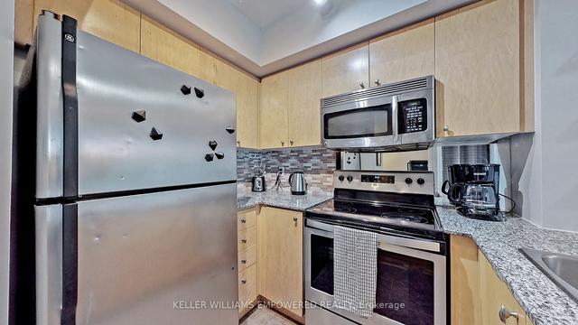 809 - 8 Scollard St, Condo with 0 bedrooms, 1 bathrooms and 0 parking in Toronto ON | Image 11