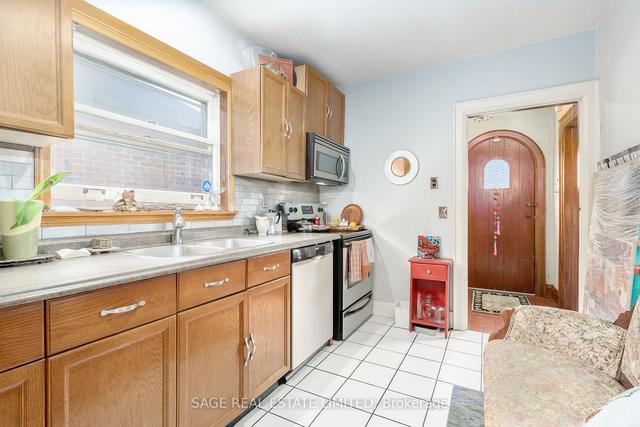 71 Delemere Ave, House detached with 2 bedrooms, 2 bathrooms and 4 parking in Toronto ON | Image 7