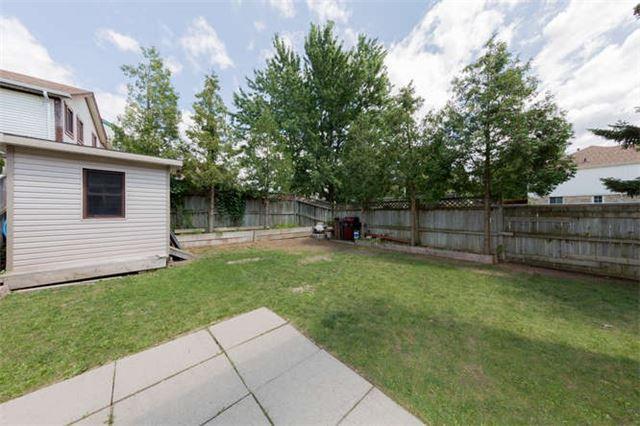 92 Fanshawe Dr, House attached with 3 bedrooms, 2 bathrooms and 2 parking in Brampton ON | Image 20