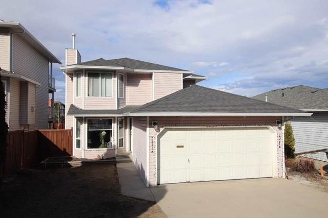 2321 Drummond Crt, House detached with 3 bedrooms, 3 bathrooms and 4 parking in Kamloops BC | Image 1