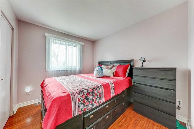 295 Burrows Hall Blvd, House semidetached with 3 bedrooms, 2 bathrooms and 2 parking in Toronto ON | Image 16
