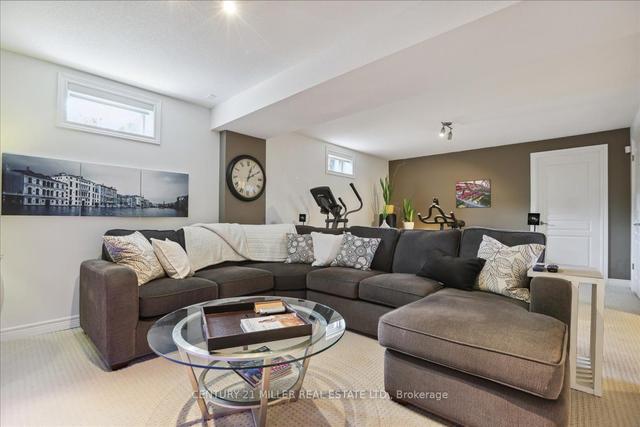 546 Dynes Rd, House detached with 2 bedrooms, 3 bathrooms and 4 parking in Burlington ON | Image 19