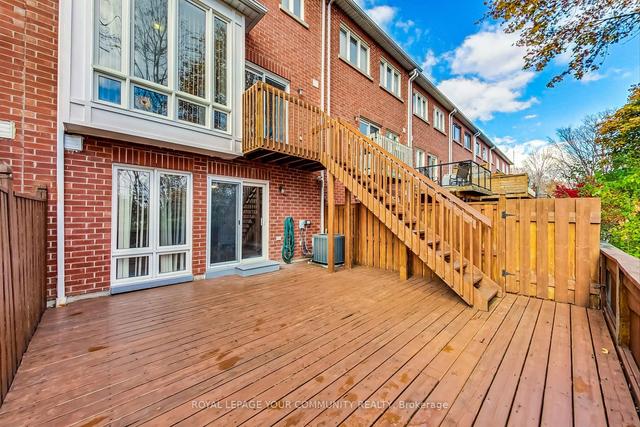 92 Dallimore Circ, House attached with 3 bedrooms, 4 bathrooms and 3 parking in Toronto ON | Image 30