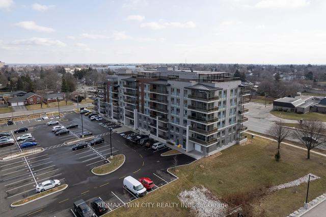 504 - 34 Norman St, Condo with 2 bedrooms, 2 bathrooms and 1 parking in Brantford ON | Image 11