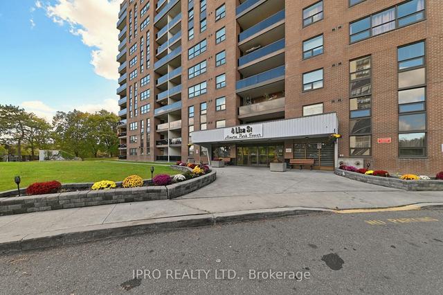 511 - 4 Lisa St, Condo with 3 bedrooms, 2 bathrooms and 1 parking in Brampton ON | Image 1