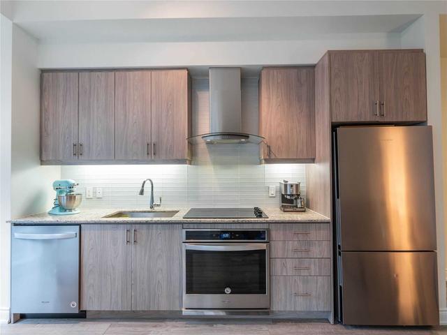 1605 - 9618 Yonge St, Condo with 1 bedrooms, 1 bathrooms and 1 parking in Richmond Hill ON | Image 2