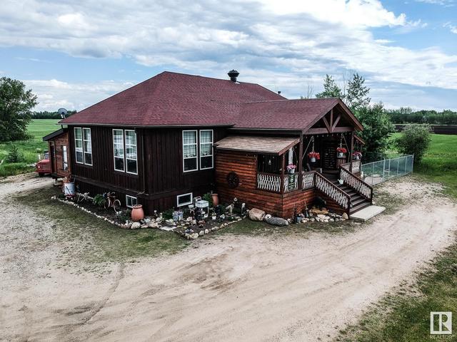 5110 50 Av, House detached with 4 bedrooms, 3 bathrooms and null parking in Thorhild County AB | Card Image