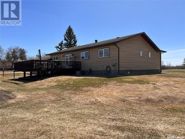 605 1st Avenue, House detached with 3 bedrooms, 2 bathrooms and null parking in Raymore SK | Image 40