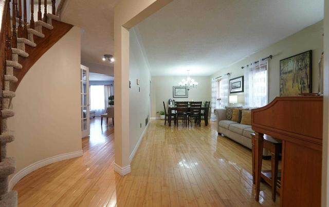 87 Hibbard Dr, House detached with 4 bedrooms, 4 bathrooms and 6 parking in Ajax ON | Image 35