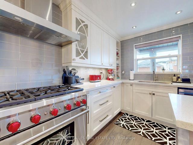 354 Westmount Ave, House semidetached with 3 bedrooms, 2 bathrooms and 4 parking in Toronto ON | Image 7
