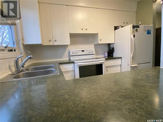 182 Maple Avenue, House detached with 4 bedrooms, 2 bathrooms and null parking in Yorkton SK | Image 10