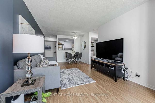1503 - 8 Lee Centre Dr, Condo with 2 bedrooms, 2 bathrooms and 1 parking in Toronto ON | Image 18