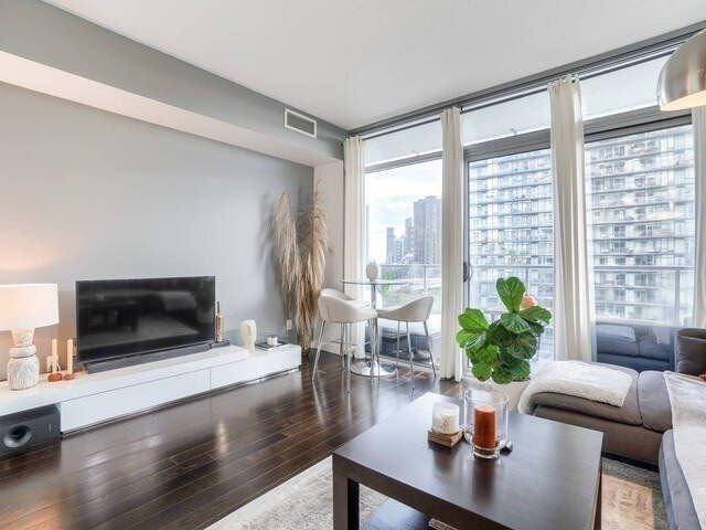 811 - 103 The Queensway Ave, Condo with 1 bedrooms, 1 bathrooms and 1 parking in Toronto ON | Image 11