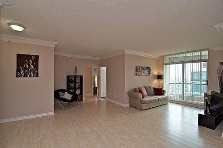lph05 - 7 Lorraine Dr, Condo with 3 bedrooms, 2 bathrooms and 1 parking in Toronto ON | Image 1
