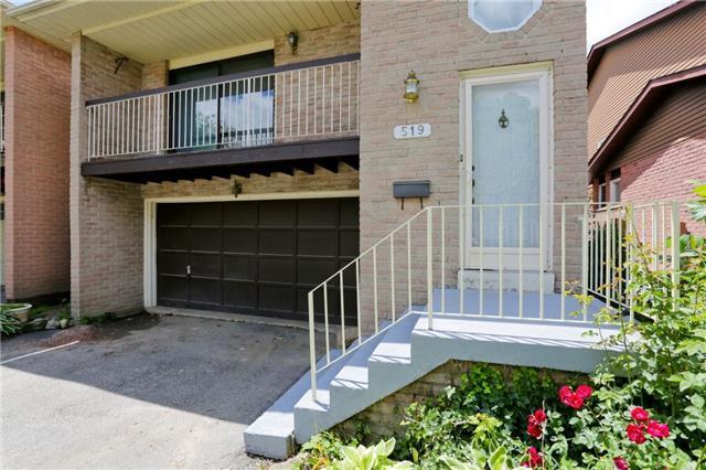 519 Hayward Cres, House detached with 4 bedrooms, 2 bathrooms and 2 parking in Milton ON | Image 2