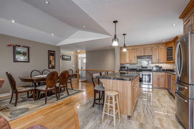11 Allandale Cres, House detached with 3 bedrooms, 2 bathrooms and 6 parking in Norfolk County ON | Image 2