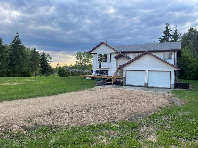 675047 Range Road 243, House detached with 3 bedrooms, 3 bathrooms and 10 parking in Athabasca County AB | Image 1