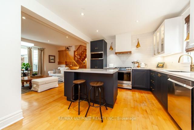 56 Thirty Third St, House detached with 5 bedrooms, 3 bathrooms and 6 parking in Toronto ON | Image 9