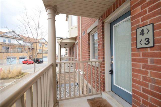 03 - 5615 Oscar Peterson Blvd, Townhouse with 2 bedrooms, 3 bathrooms and 1 parking in Mississauga ON | Image 2