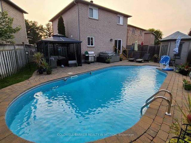570 Enfield Rd W, House detached with 3 bedrooms, 2 bathrooms and 4 parking in Burlington ON | Image 26