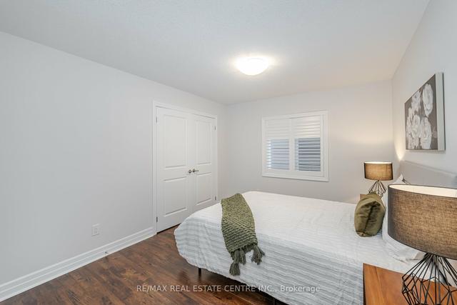 160 Hollybrook Tr, House detached with 3 bedrooms, 3 bathrooms and 2 parking in Kitchener ON | Image 20