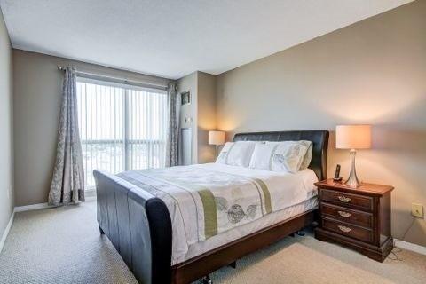 1002 - 2177 Burnhamthorpe Rd, Condo with 2 bedrooms, 2 bathrooms and 1 parking in Mississauga ON | Image 3