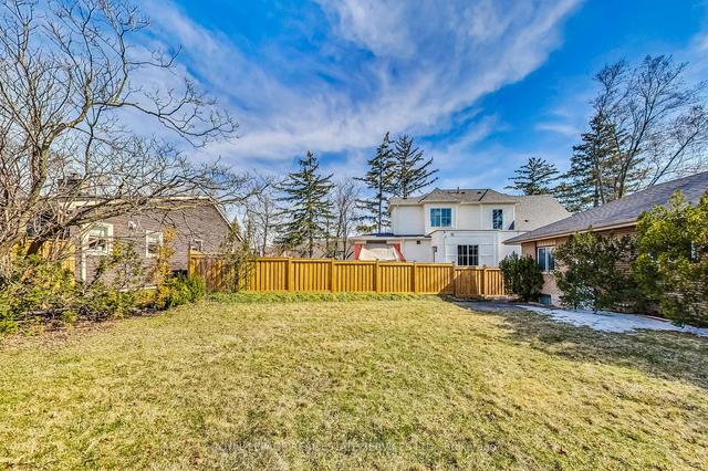 61 Highland Rd, House detached with 3 bedrooms, 2 bathrooms and 5 parking in Oakville ON | Image 25