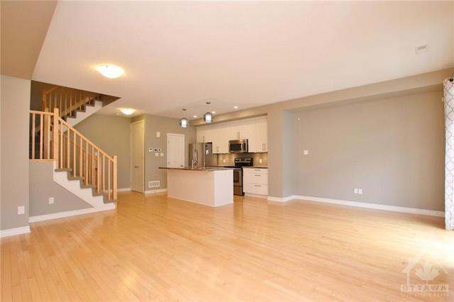 119 Chaperal Private, Townhouse with 2 bedrooms, 3 bathrooms and 2 parking in Ottawa ON | Image 13