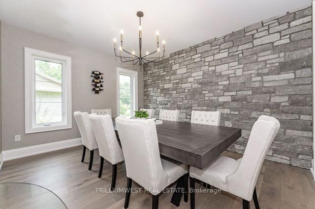 9 Knevitt Pl, House detached with 4 bedrooms, 5 bathrooms and 6 parking in Guelph ON | Image 3