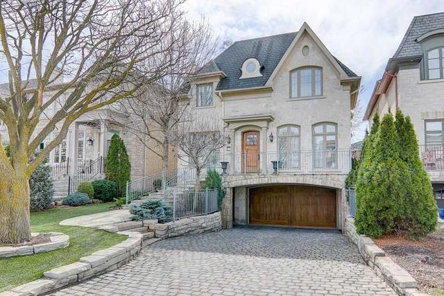 377 Douglas Ave, House detached with 4 bedrooms, 5 bathrooms and 6 parking in Toronto ON | Image 1