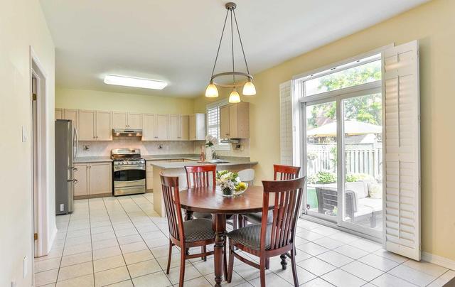 128 Southbrook Cres, House detached with 4 bedrooms, 5 bathrooms and 4 parking in Markham ON | Image 4