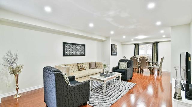 16 Coles Ave, House detached with 4 bedrooms, 4 bathrooms and 6 parking in Ajax ON | Image 23