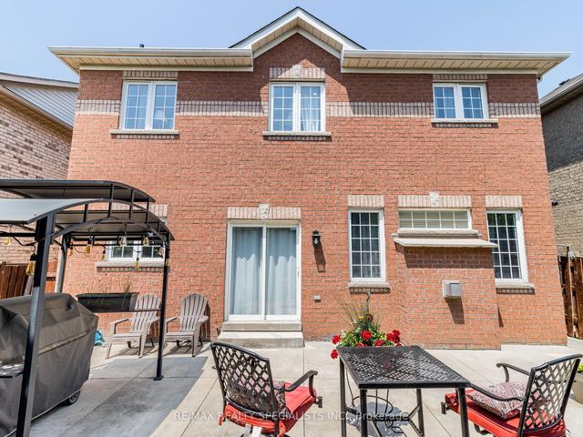 22 Ryegrass Cres, House detached with 4 bedrooms, 4 bathrooms and 6 parking in Brampton ON | Image 33