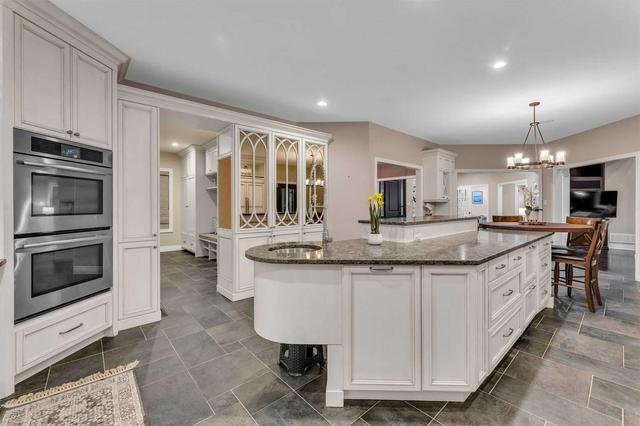 11135 Menzies Crt, House detached with 4 bedrooms, 4 bathrooms and 11 parking in Milton ON | Image 11