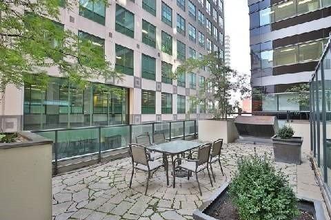 1004 - 263 Wellington St W, Condo with 1 bedrooms, 1 bathrooms and 1 parking in Toronto ON | Image 11
