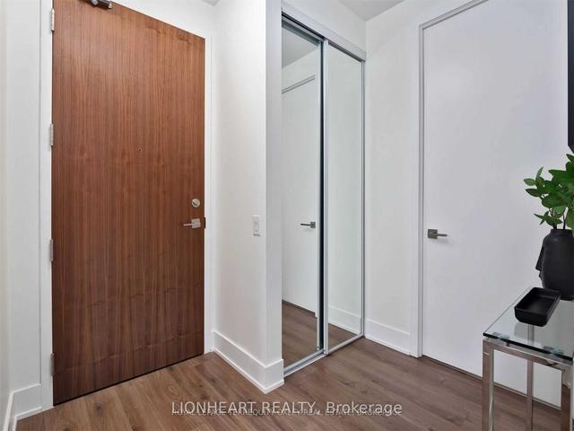 605 - 111 St Clair Ave W, Condo with 2 bedrooms, 2 bathrooms and 1 parking in Toronto ON | Image 9
