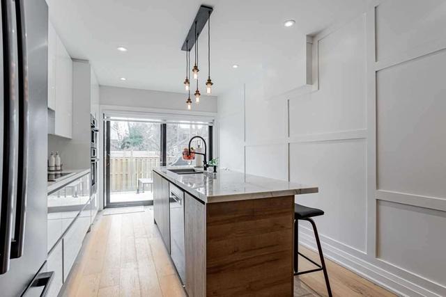 245 Bowood Ave, House semidetached with 3 bedrooms, 4 bathrooms and 1 parking in Toronto ON | Image 6