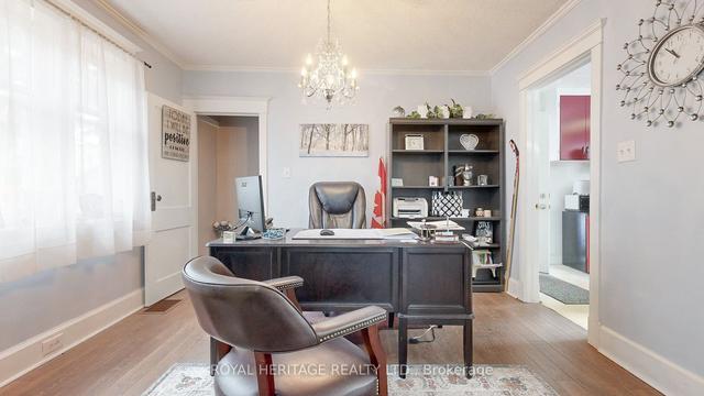 43 Gladstone Ave, House detached with 2 bedrooms, 1 bathrooms and 4 parking in Oshawa ON | Image 32