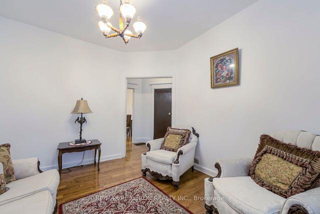 554 Christie St, House semidetached with 5 bedrooms, 2 bathrooms and 0 parking in Toronto ON | Image 38