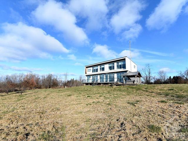 2890 Swale Road, House detached with 4 bedrooms, 3 bathrooms and 10 parking in Ottawa ON | Image 7