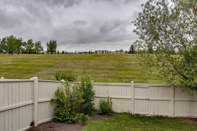 12 Scenic Hill Close Nw, House detached with 4 bedrooms, 2 bathrooms and 4 parking in Calgary AB | Image 49