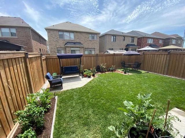 86 Ledger Point Cres, House semidetached with 4 bedrooms, 3 bathrooms and 2 parking in Brampton ON | Image 19