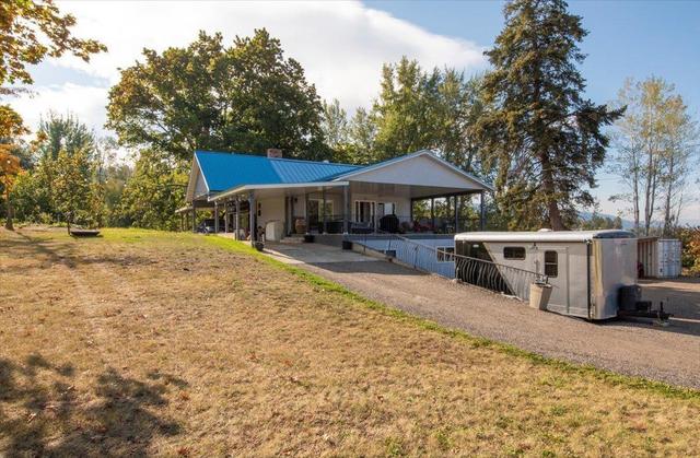 4405 Jaud Road, House detached with 6 bedrooms, 1 bathrooms and null parking in Kelowna BC | Image 5