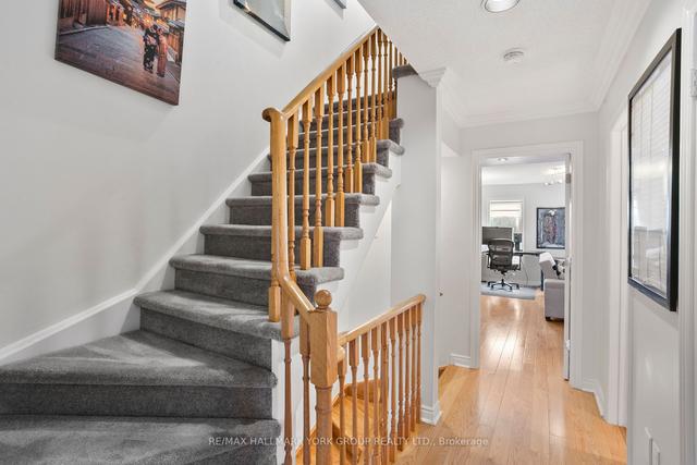 10 - 38 Hunt Ave, Townhouse with 3 bedrooms, 3 bathrooms and 2 parking in Richmond Hill ON | Image 4