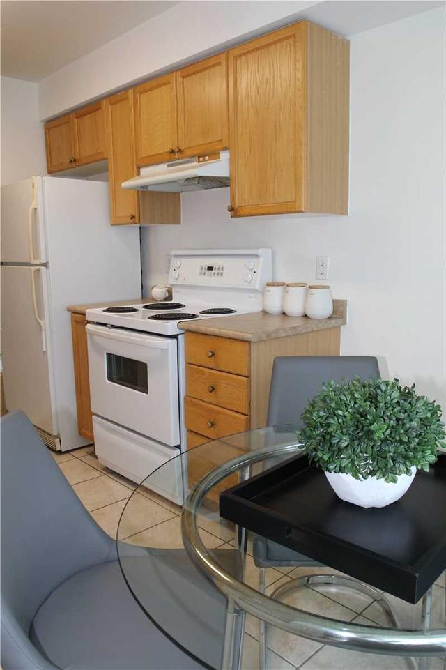 906 - 28 Olive Ave, Condo with 2 bedrooms, 1 bathrooms and 1 parking in Toronto ON | Image 31