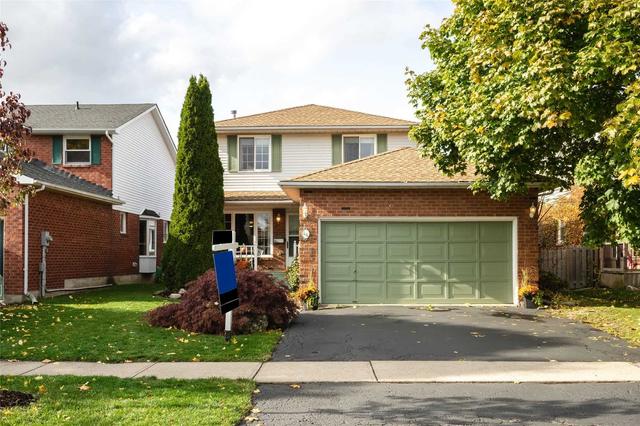 44 Karsh Cres, House detached with 3 bedrooms, 4 bathrooms and 4 parking in Hamilton ON | Image 1